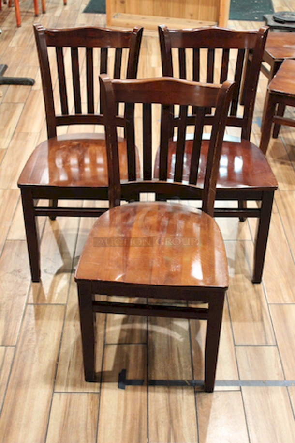  BEAUTIFUL! 4 Solid Oak Schoolhouse Style Ladder Back Chairs.  19x18x34  3x Your Bid