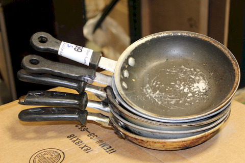 Vollrath 67807 7" Non-Stick Aluminum Frying Pan w/ Silicone Handle. 5x Your Bid