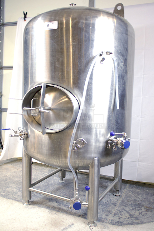BRAND NEW-NEVER USED 5 Barrel Brite Tank With Glacier Tanks Rotating Racking Arm And Discharge Port With Butterfly Valve,  Pressure Release Valve Port, CIP Port On Top , CO2 Inlet,  Sample Port, Hopping Port - Image 3 of 3