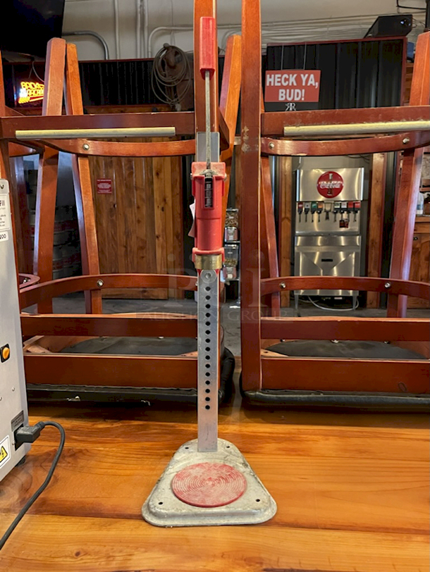 Manual Bottle Capper - Image 3 of 3
