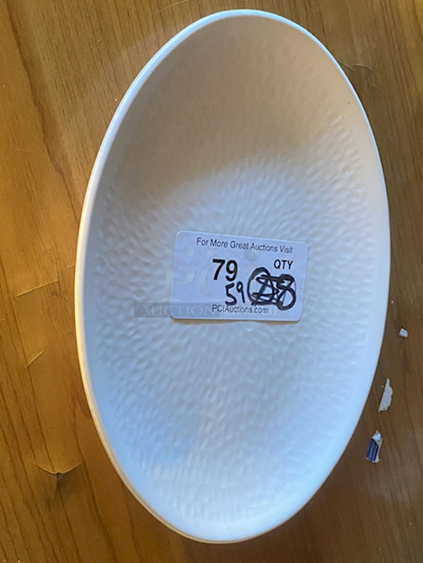 NICE! World Bell White Melamine Textured 12" Oval Plates. 59x Your Bid - Image 3 of 5
