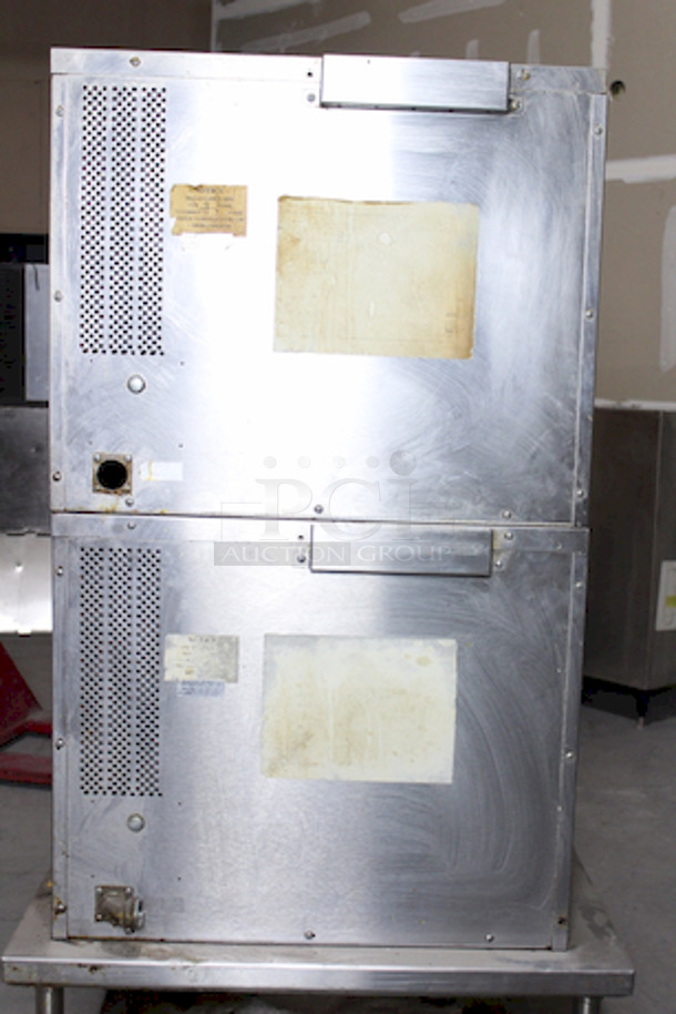 Garland MCO-ES-20-S Double Deck Standard Depth Full Size Electric Convection Oven - 208V, 1 Phase, 20.8 kW On Equipment Stand With Undershelf and Commercial Casters. 36x44x74                     

Not Tested.  - Image 6 of 7