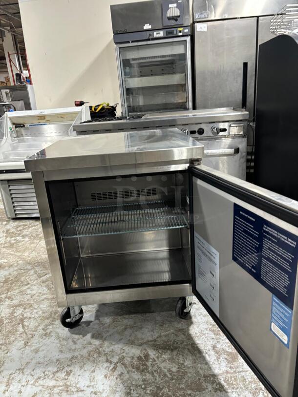 Brand New Scratch & Dent Dukers DUC29R 36" Rear Mounted Self-Contained Refrigeration Digital Temperature Control Undercounter Refrigerator
 - Image 3 of 6
