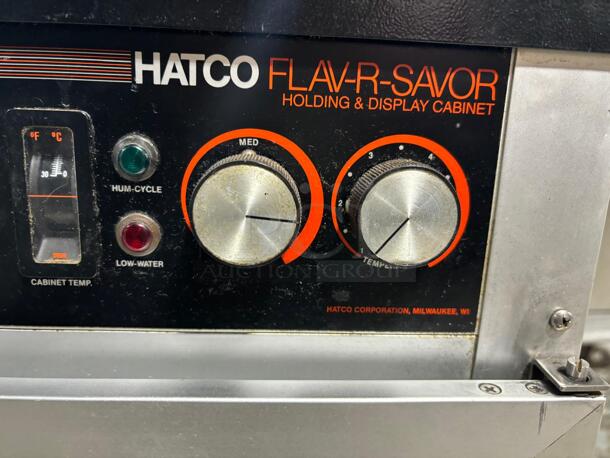 Hatco FSDT-1 22 21/50" Full Service Countertop Heated Display Case - (4) Tier Rack, 120v
 - Image 3 of 6
