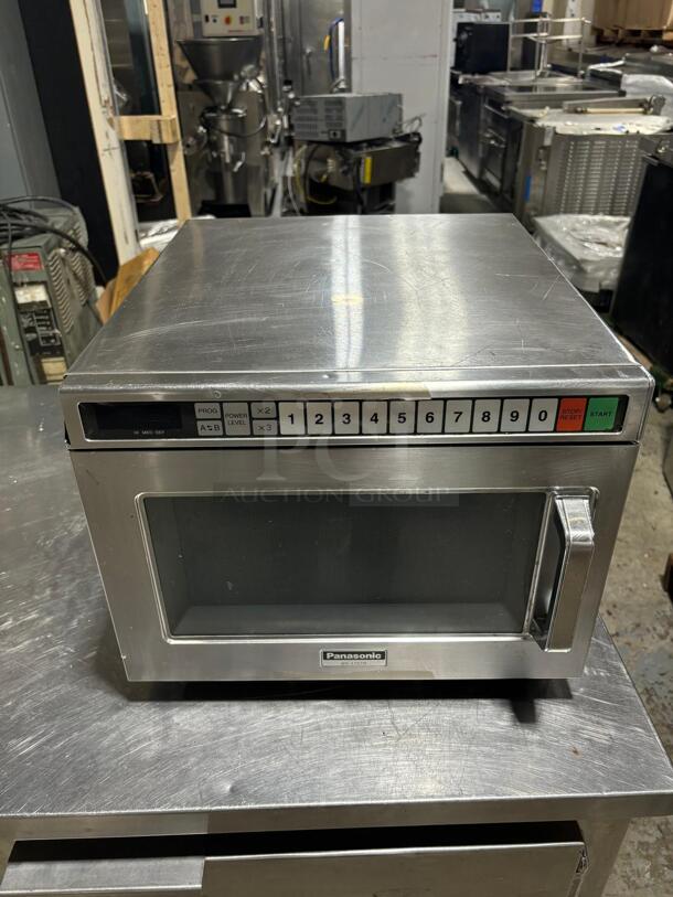 Panasonic NE-1757R 1700 Watt Commercial Microwave Oven - Image 3 of 6
