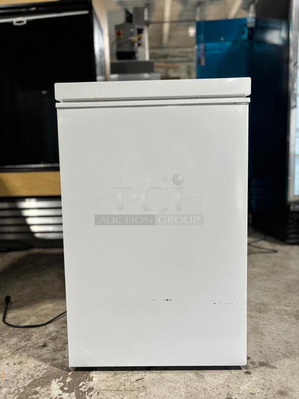 Magic Chef 7.0 cu. ft. Chest Freezer in White
 - Image 3 of 5