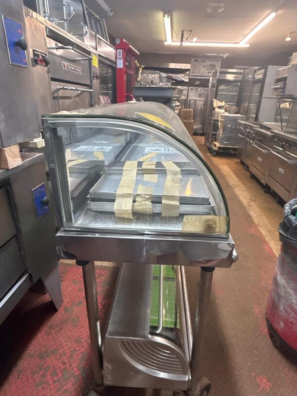 WOW MUST SEE! BRAND NEW! STILL IN BOX! COUNTER REFRIGERATED DISPLAY UNIT
 - Image 4 of 4