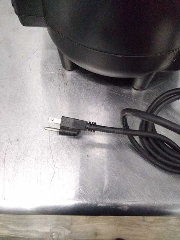 WOW Coldline 16" 10 Liter Hot Chocolate & Beverage Dispenser
 - Image 7 of 8