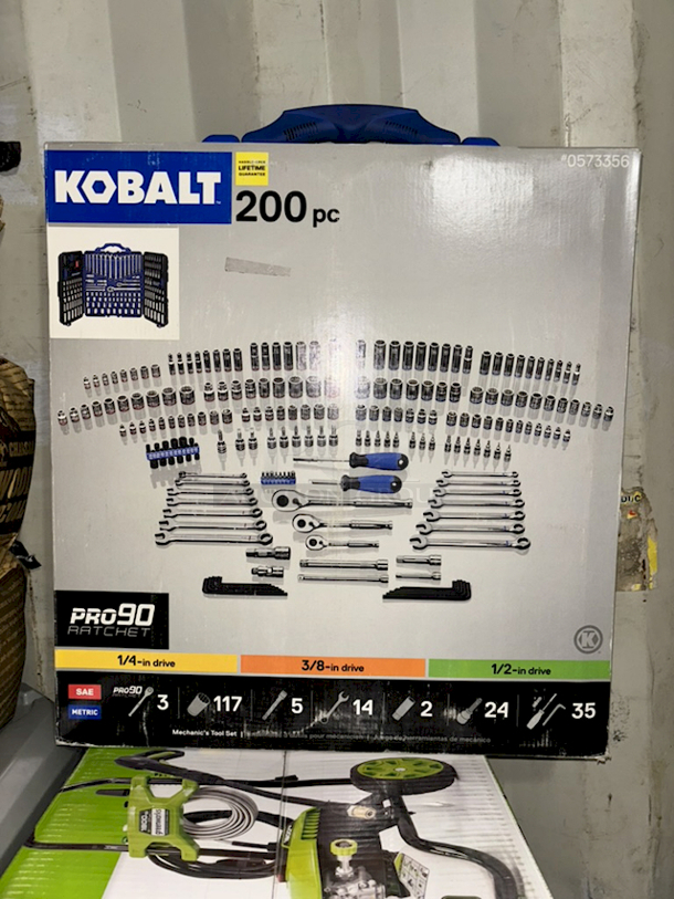 Kobalt 0573356 200-Piece Standard (SAE) and Metric Combination Polished Chrome Mechanics Tool Set with Pro90 Ratchet and Hard Case - Image 2 of 3