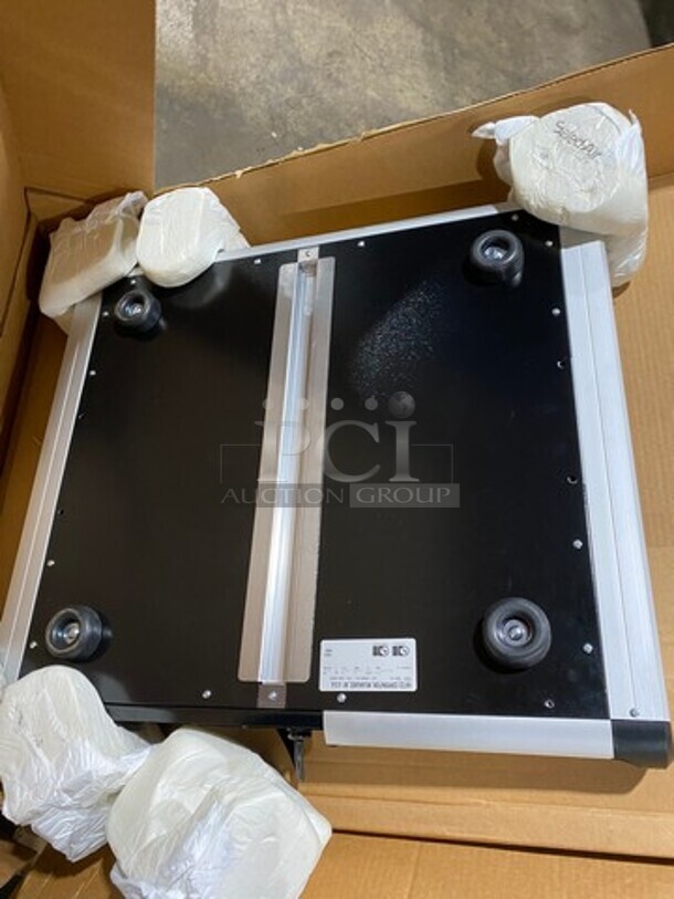 AWESOME! NEW IN THE BOX! Hatco Commercial Countertop Electric Powered Glo Ray Portable Heated Shelf! Model: GR2S24 SN: 9008651641 120V 60HZ 1 Phase - Image 4 of 8