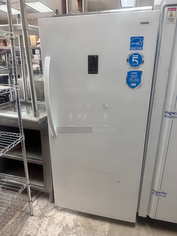 Late Model Danby DUF140E1WDD 13.8 cu ft Upright Freezer 115v Tested and Working - Image 7 of 10