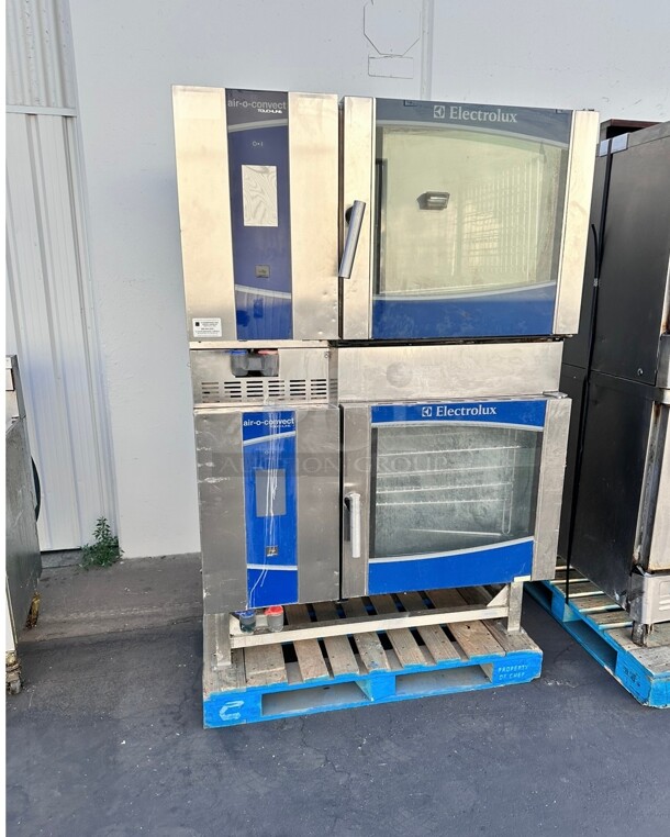 Late Model Electrolux AOS062EKM1 Air-O-Convect Combi Oven boilerless, full-size 220 Volt 3 Phase Tested and Working - Image 2 of 8