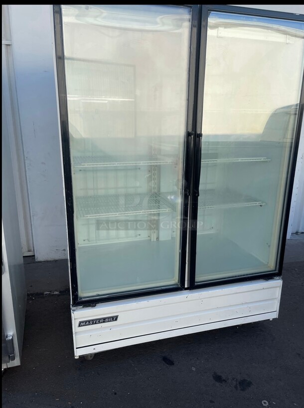 Certified Working Master-Bilt BLG-52HD Low Temp Glass Door Freezer Merchandiser 220 Volt 1 Phase  - Image 4 of 11
