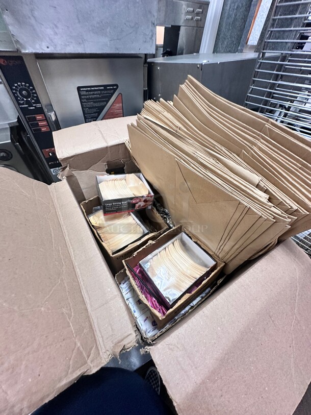 One Lot of Kitchen Items Bags Aluminum Foil Wooden Containers - Image 4 of 6