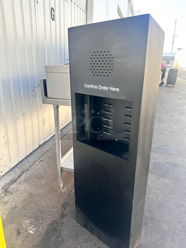 Drive-Thru CE Speaker Post - Black
Speakers/Mics No Electronic - Image 7 of 8