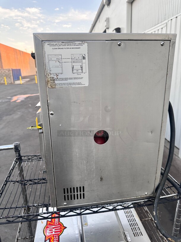 Perfect Fry PFC5700 Commercial Ventless Countertop Deep Fryer - 208V, 5.7 kW 1 Phase Tested and Working - Image 2 of 11