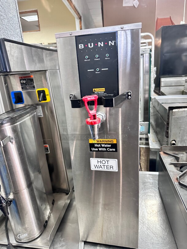 Late Model Bunn H10X Medium-volume  Hot Water Dispenser - 24 gal., 208v/1ph Tested and Working - Image 4 of 9