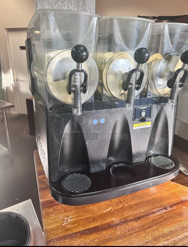 Certified Working CBS3, Triple 3 Gallon Liquid Autofill Frozen Slushy & Granita Beverage Machine 115 Volt NSF - Image 4 of 8