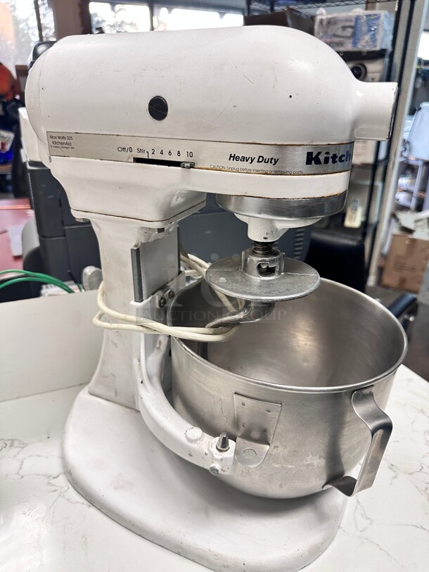 Kitchen Aid 10 Speeds Commercial Mixer 115 Volt Tested and Working - Image 6 of 10
