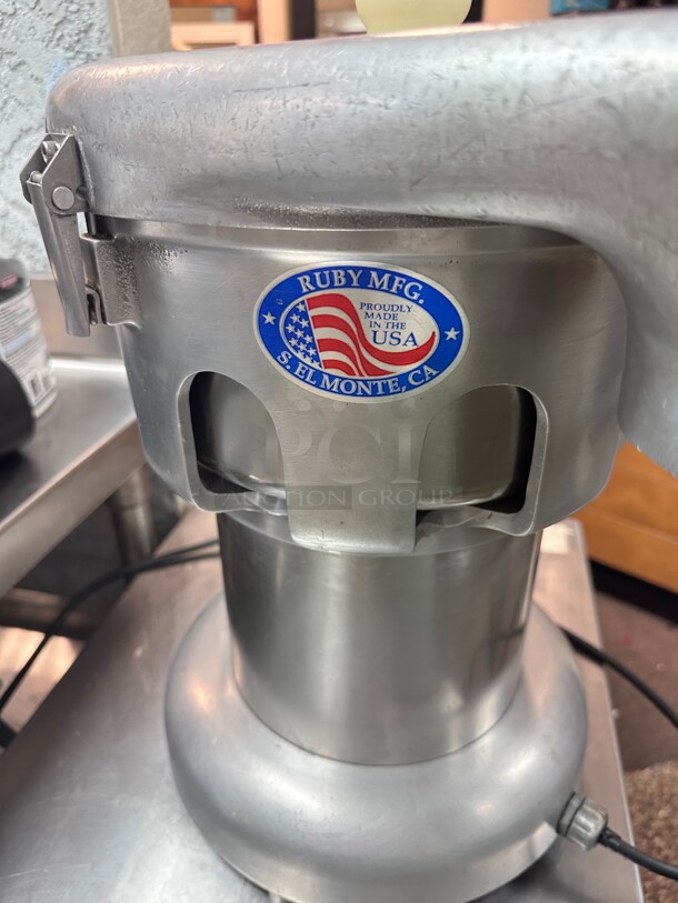 Ruby Manuel Feed Commercial Heavy Duty Centrifugal Juice Extractor 1/2 HP NSF 115 Volt Working - Image 5 of 6