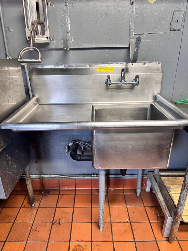 Elkay Food Service Single Floor Mounted Stainless Steel Kitchen Sink with Left Side Drain Board Buyer Must Remove - Image 4 of 5
