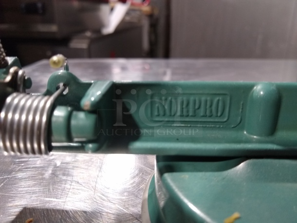 Norpro Apple Master-Apple, Potato, Parer, Slicer & Corer with Vacuum Base & Clamp
 - Image 3 of 3