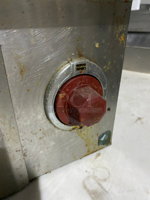 Commercial Countertop Electric Powered Flat Top Griddle! With Back And Side Splashes! All Stainless! - Image 7 of 8