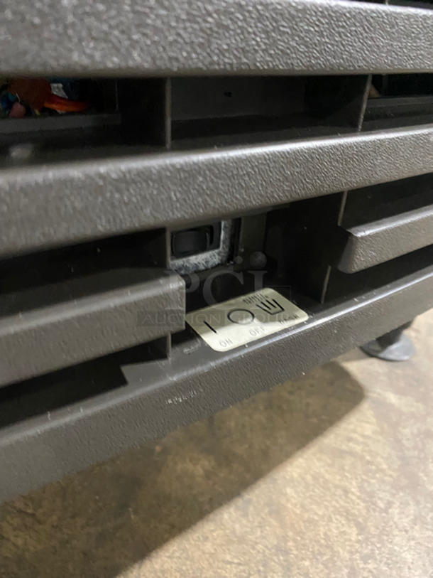 COOL! Manitowoc Commercial Ice Machine Head! Stainless Steel Body! On Legs! Model: QD0133W SN: 110498568 208/230V 60HZ 1 Phase - Image 7 of 9