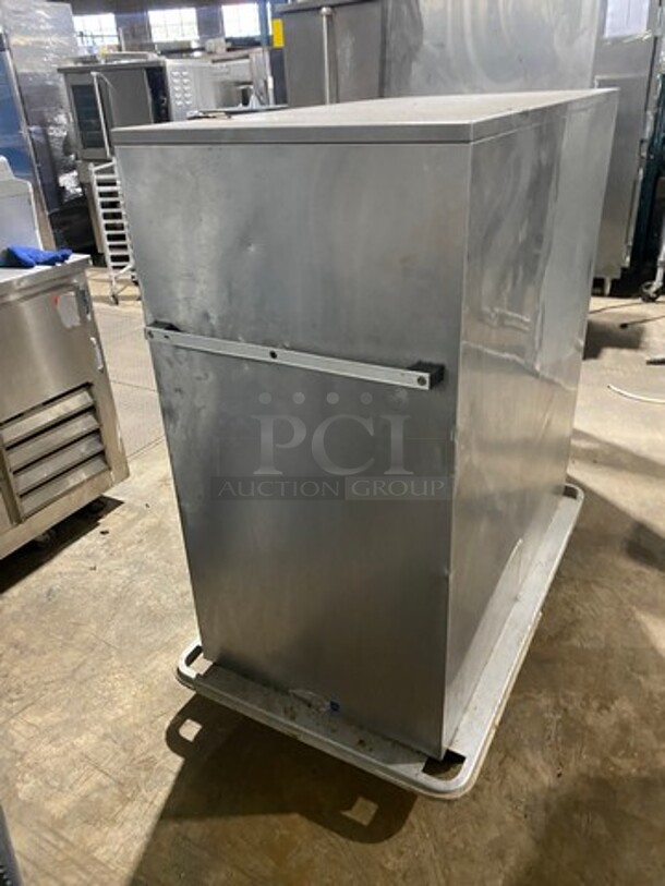 Carter Hoffmann Commercial Heating Holding/ Proofer Cabinet! All Stainless Steel! On Casters! Model: FH900013 120V - Image 3 of 8