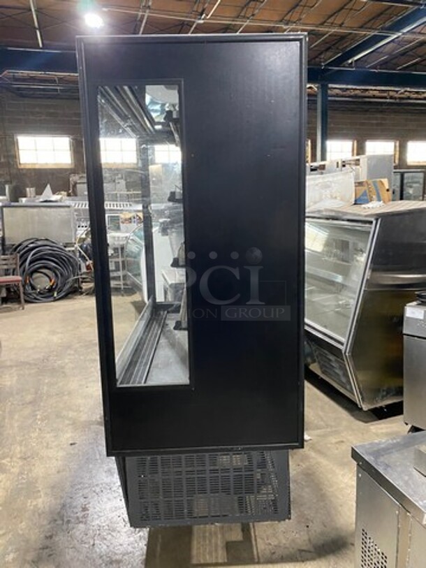 2017 Hydra Kool Commercial Refrigerated Open Grab-N-Go Display Case! Solid Stainless Steel! Model: KGHOF60SA SN: 1740012 120/230V 60HZ 1 Phase - Image 4 of 8