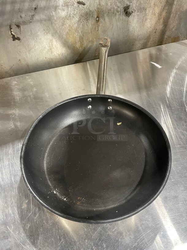 ALL ONE MONEY! Commercial Frying Skillet!  - Image 3 of 5