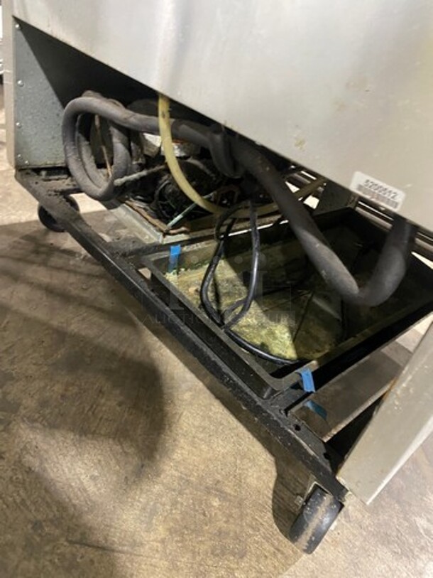 Nice! True Commercial 2 Door Reach In Refrigerator! With Poly Coated Racks! All Stainless Steel! On Casters! Working When Removed! Model: T35 SN: 5200512 115V 60HZ 1 Phase - Image 9 of 9