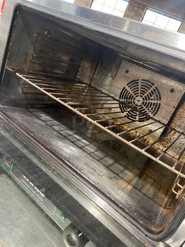 Nice! Winco Commercial Electric Convection Oven! MODEL ECO500 SN: ECO50090001295 120V  - Image 6 of 8
