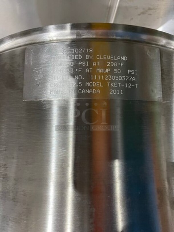 LIKE NEW! Cleveland Commercial Electric Powered Jacketed Tilting Soup Kettle! On Equipment Stand! All Stainless Steel! On Legs! WORKING WHEN REMOVED! Model: TKET12T SN: 111123050377A, 111123050377B 240V 60HZ 3 Phase - Image 9 of 12