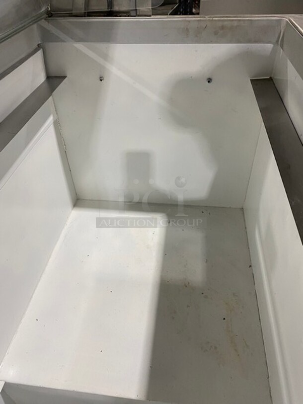 Global Ice Cream Dipping Cabinet! 115V 1PH - Image 5 of 7