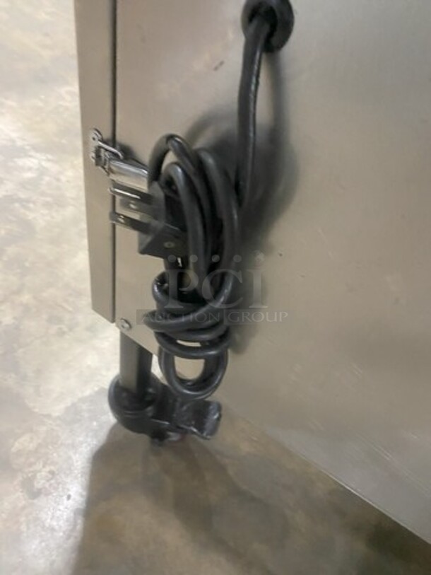 Sweet! 2017 All Stainless Steel LP Powered Pressure Fryer Deep Fat Fryer! Model YXY-25! With Basket & Oil Filter! On Casters!  - Image 10 of 10