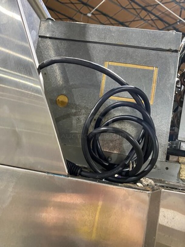 Continental Commercial Single Door Reach In Freezer! All Stainless Steel! On Legs! Model: DL1FESS SN: 14789764 115V 60HZ 1 Phase - Image 9 of 9