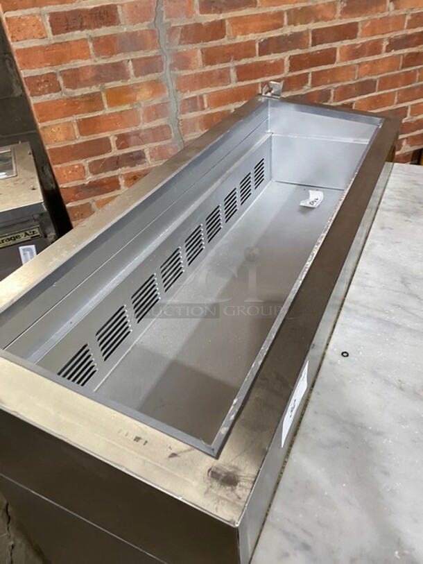 Nice Leader! ALL Stainless Steel Pizza Prep Table! Double Cold Storage! With Marble Cutting Board! On Wheels! 115V! 1 Phase! 60 HZ! Model: ESPT48 Serial: NP05C0836 - Image 5 of 10