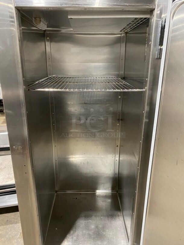 Traulsen Commercial Single Door Reach In Cooler! All Stainless Steel! On Legs! MODEL RHT132WREFHS RN:T422500C99 115V 1PH - Image 5 of 8