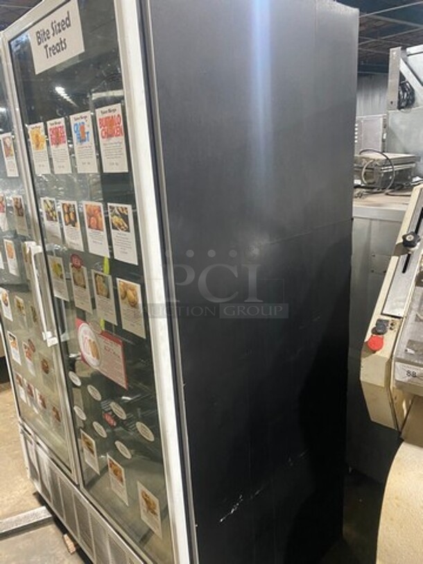 Master Bilt Commercial 2 Door Reach In Freezer Merchandiser! With View Through Doors! Poly Coated Racks! Model: BLG48HD SN: JU463604! 115V 60HZ 1 Phase! - Image 4 of 9