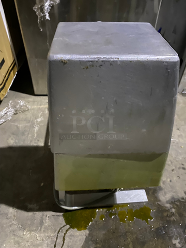 Hobart Commercial Countertop Meat Tenderizer Machine! Stainless Steel Body! Model: 403 SN: 311555971 115V 60HZ 1 Phase - Image 2 of 7