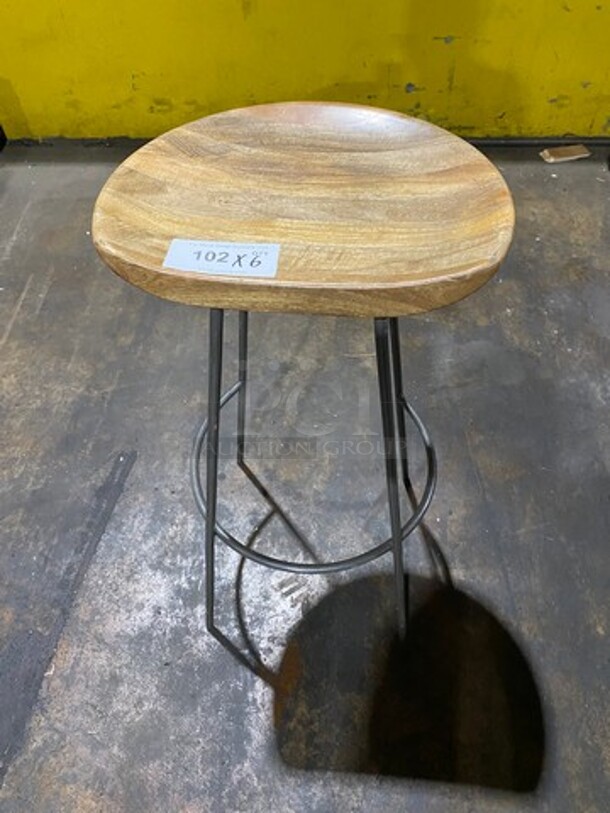 Wooden Round Bar Height Stools! With Footrest! 6x Your Bid!
