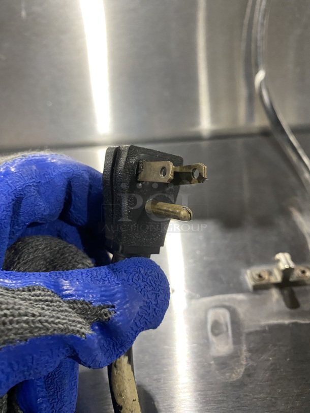 True Stainless Steel Commercial Milk Cooler on Commercial Casters! Eletric Powered! MODEL: TMC-34-S SN:1-4828353 115 Volts, 1 Phase!  - Image 7 of 7