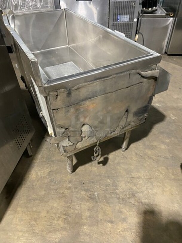 Beca Commercial Undercounter Ice Bin/ Bartender Cocktail Station! With Built In Hand Sink! With Faucet And Handles! With Speed Rail! With Back Splash! All Stainless Steel! On Legs! - Image 2 of 9