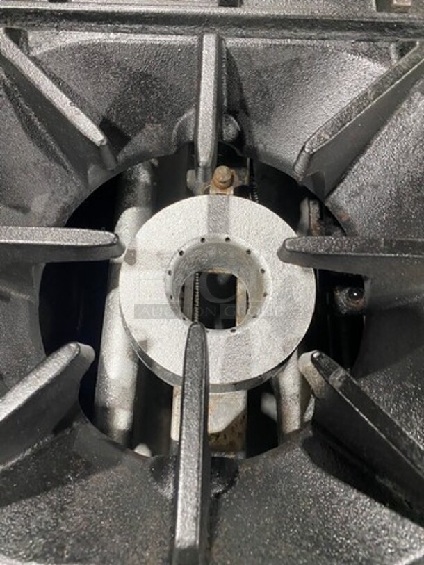 Sweet! Late Model! Sierra Commercial Countertop Natural Gas Powered 2 Burner Range! All Stainless Steel! On Small Legs! Model: SRHP212 SN: 2116070128M - Image 6 of 9