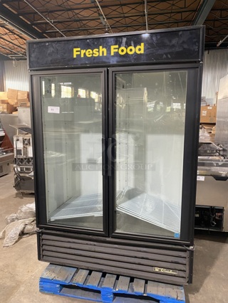 True GDM-49 ENERGY STAR Metal Commercial 2 Door Reach in Cooler Merchandiser w/ Poly Coated Racks. 115 Volts, 1 Phase. SN:7443104 1PH!