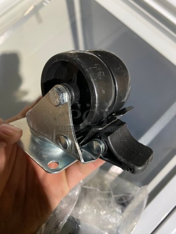 SCRATCH-N-DENT! Kelvinator Commercial Reach Down Freezer! Model: KCNF073WS SN: 95111795 115V - Image 6 of 10