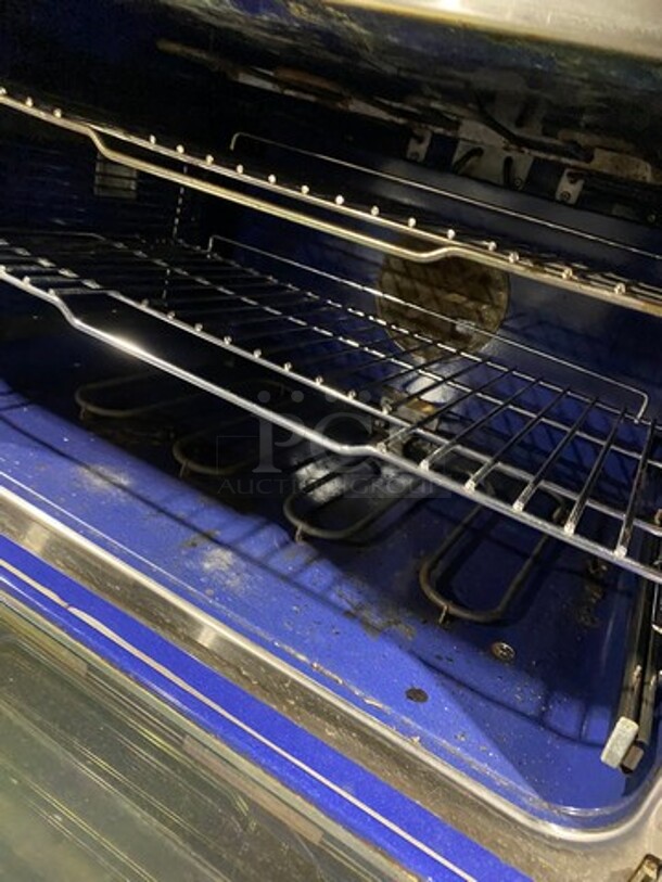 Electrolux 6 Burner Stove! With Back Splash! With 2 Oven Underneath! Metal Oven Racks! All Stainless Steel! Model: E48DF76EPS SN: CF11800017 240V - Image 8 of 12