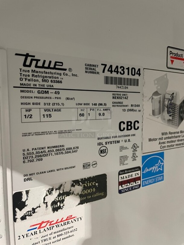 True 2 Door Glass! Reach In Cooler Merchandiser! Model GDM-49, Serial 14604955! 115V 60HZ 1 Phase! - Image 8 of 9