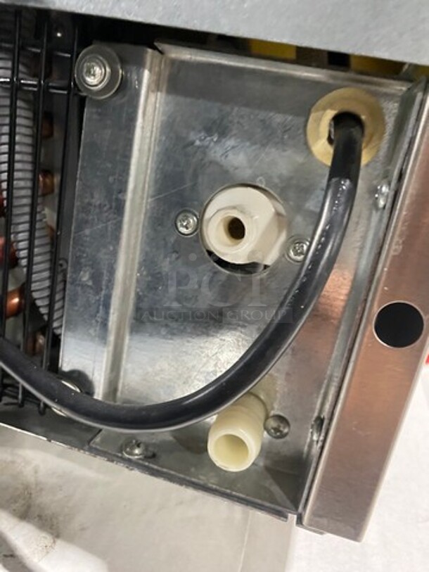 NEW! OUT OF THE BOX! SCRATCH-N-DENT! Whynter Undercounter Ice Maker! Model: FIM450HS 115V - Image 6 of 9